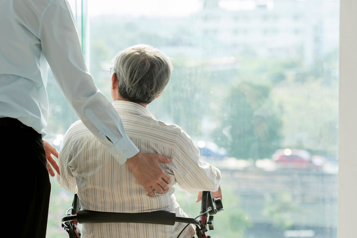 Four Steps to Take When an Older Relative Needs Help