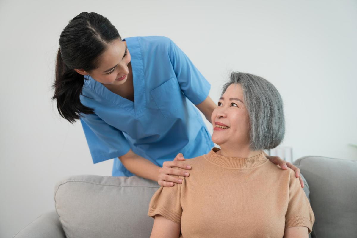 5 Signs It's Time to Hire a Home Health Care Aide for Your Loved One
