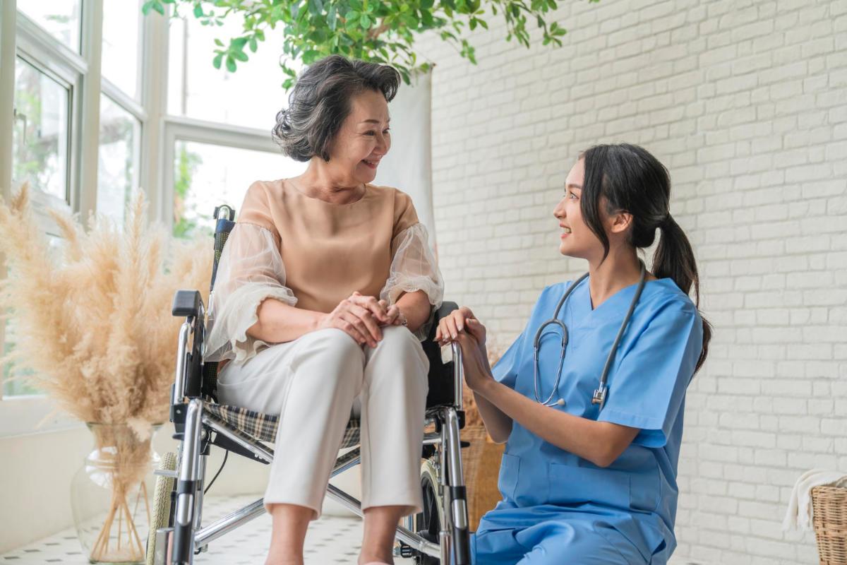 Is It Time to Hire a Home Health Care Aide?