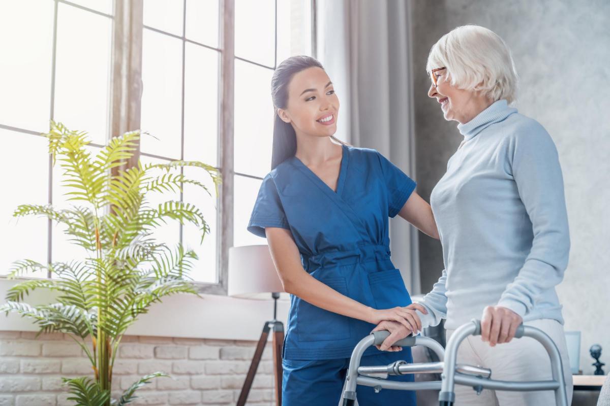 5 Qualities of a Great Home Health Aide